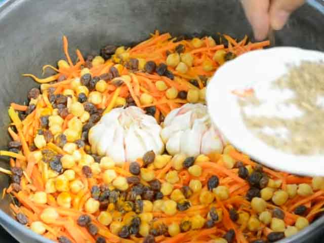 Як приготувати плов – 6 смачних рецептів справжнього узбецького плову