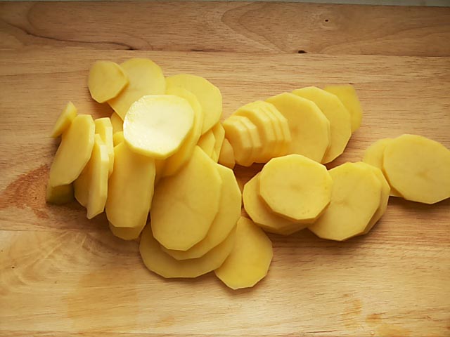 Курка з картоплею в духовці. Як смачно запекти курку з картоплею і грибами