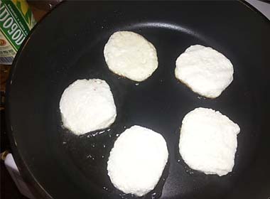 Сирники із сиру – 6 рецептів з фото покроково