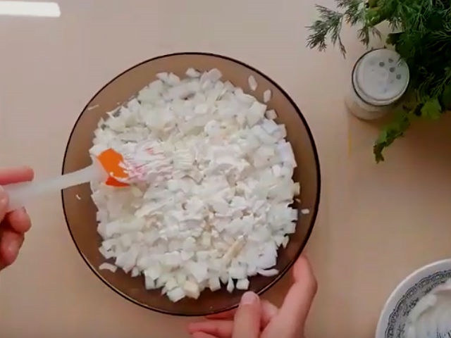 Салат Наречена — 7 неймовірно смачних класичних рецептів