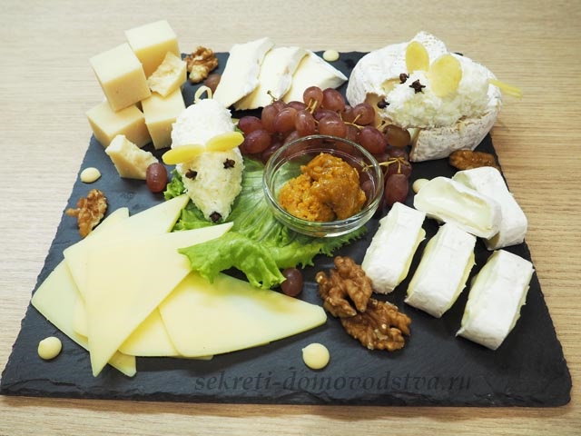 Салати у вигляді щури або миші на Новий Рік 2020: цікаві і нові рецепти