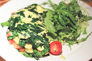 Яєчня зі шпинатом – смачні рецепти