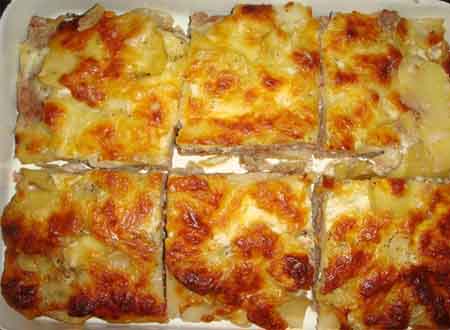 Картопляна запіканка з фаршем, запечена в духовці