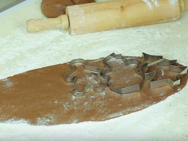 Різдвяні пряники — 6 покрокових рецептів в домашніх умовах