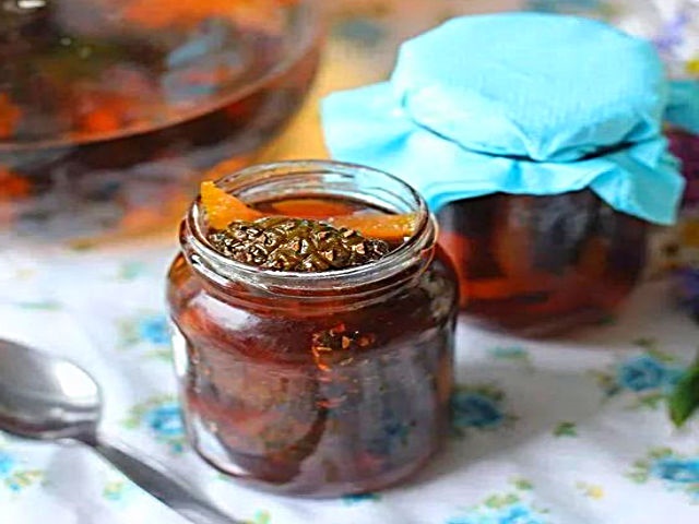 Варення із соснових шишок — корисні властивості і 9 способів його приготувати