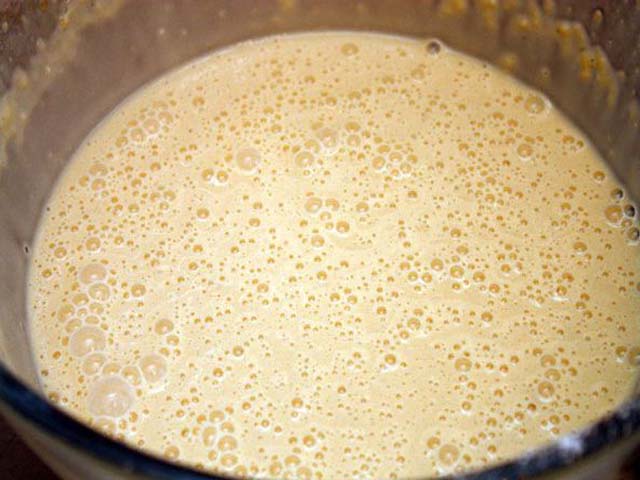 Млинці на молоці – 20 найсмачніших покрокових рецептів з фото і відео