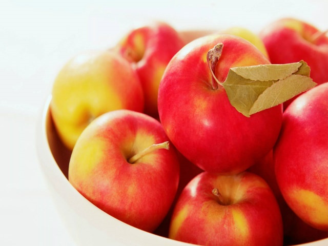 Прозоре варення з яблук часточками — 8 швидких рецептів на зиму