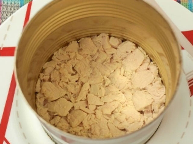 Салати з консервованих печериць: смачні рецепти, прості в приготуванні