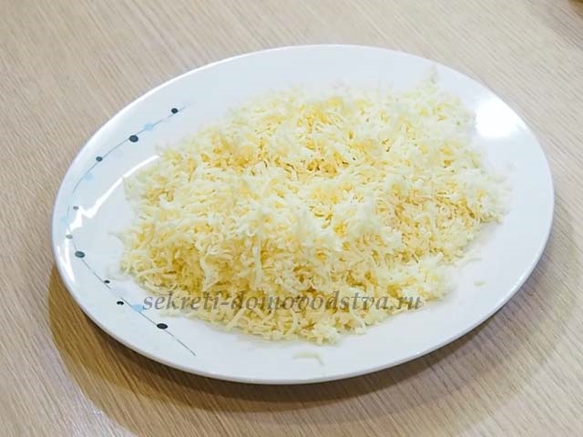 Салати у вигляді щури або миші на Новий Рік 2020: цікаві і нові рецепти