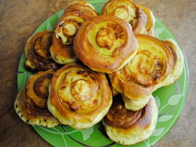 Пишні оладки на кефірі – 10 кращих і перевірених рецептів з фото і відео