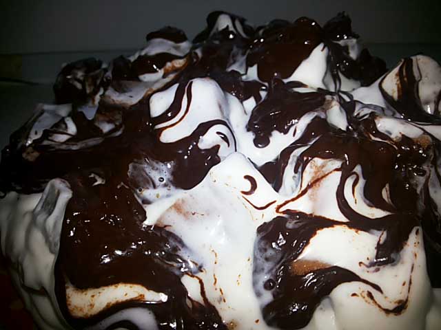 Прості торти в домашніх умовах: рецепти торта зі сметанним кремом з фото покроково