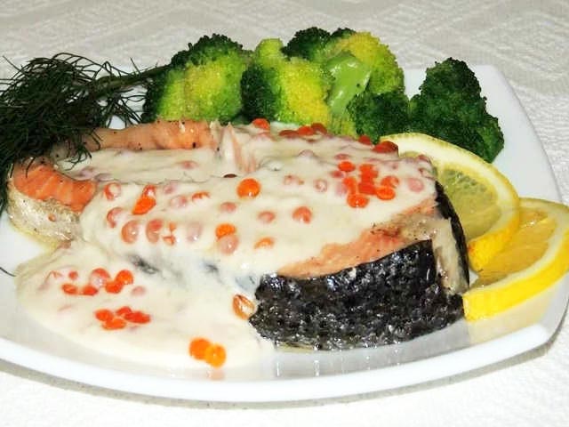 Як смачно посолити ікру горбуші в домашніх умовах — 6 швидких рецептів