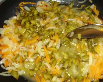 Розсольник з перловкою і солоними огірками – смачний рецепт