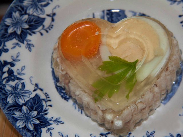 Холодець з курки: 7 покрокових рецептів приготування смачного холодцю