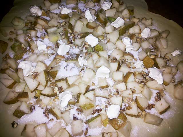 Грушевий пиріг – 4 простих і смачних домашніх рецепта