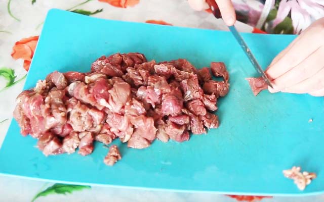 Гуляш зі свинини з підливою — 7 простих і смачних рецептів