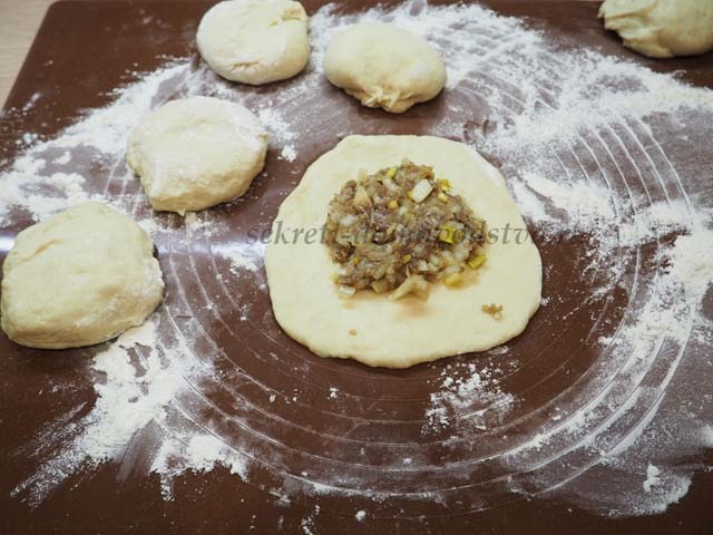 Біляші з мясом — дуже смачний домашній рецепт