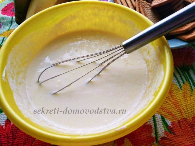 Банановий торт без випічки: просто, швидко і дуже смачно