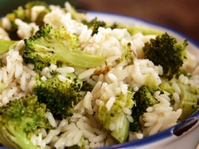 Курка з рисом в мультиварці — 6 простих і смачних покрокових рецептів