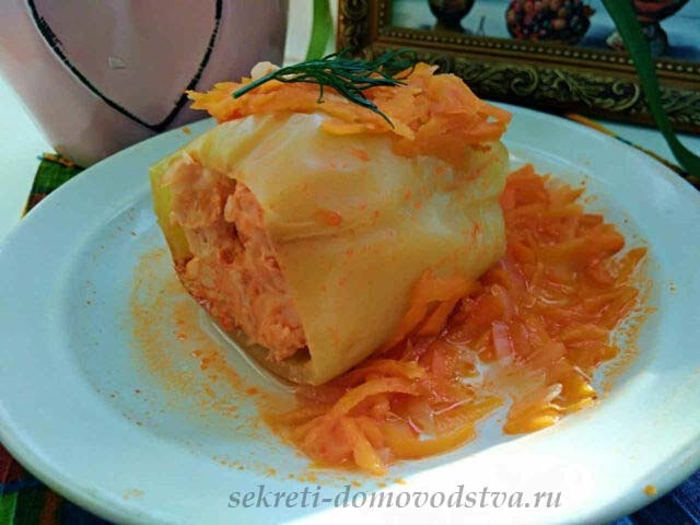 Перець, фарширований курячим фаршем і рисом