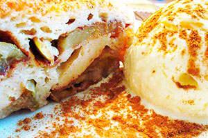 Тісто для шарлотки з яблуками: рідке, пісочне, листкове дріжджове