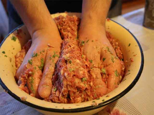 Люля-кебаб – смачні рецепти в домашніх умовах