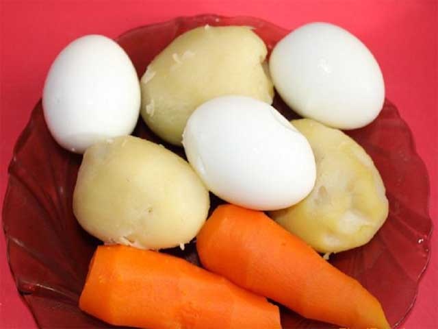 Салат Мімоза з рибними консервами — класичні покрокові рецепти