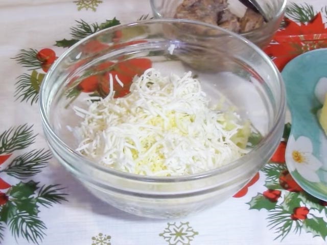 Салат Кучугури — покрокові рецепти для святкового столу