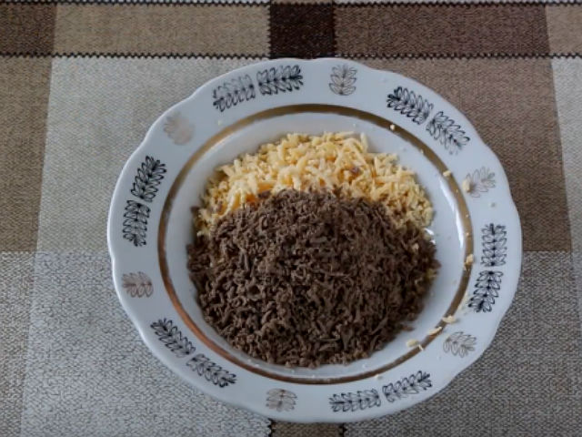 Яйця, фаршировані різними начинками. 12 простих і дуже смачних рецептів