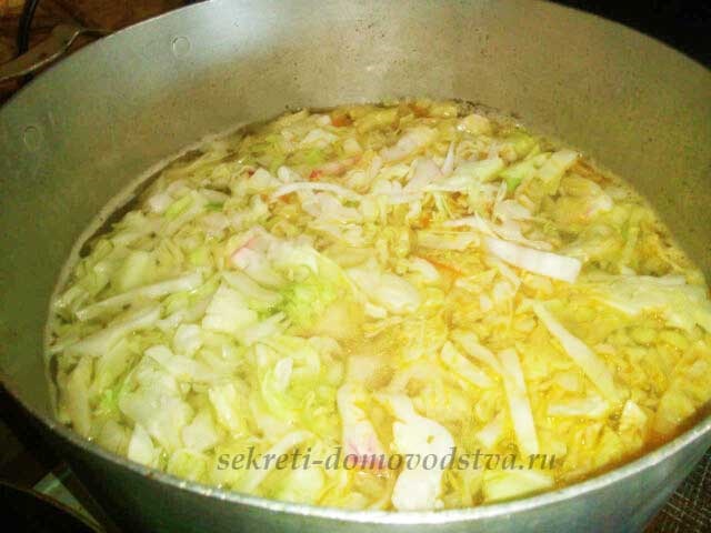 Борщ зі свіжою капустою і буряком — покроковий рецепт приготування