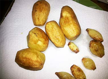 Куряче філе тушкувати на сковороді з грибами у вершковому соусі