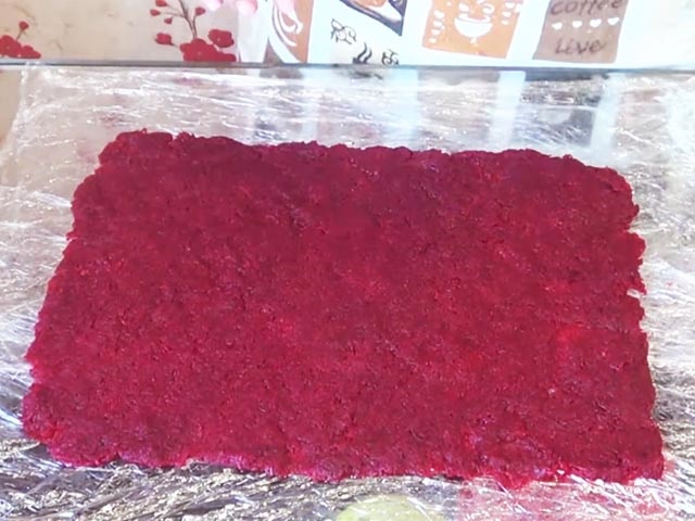 Салат Оселедець під шубою — 11 класичних рецептів з описом послідовності шарів