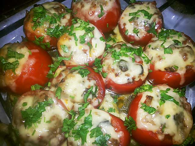 Помідори фаршировані – 6 простих і смачних рецептів з фото