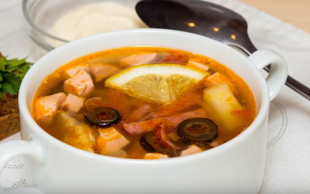 Збірна м’ясна солянка — 7 класичних рецептів приготування