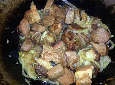 Справжній узбецький плов з яловичини в казані. Покроковий рецепт з фото