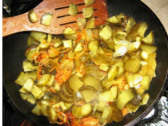 Розсольник – 14 кращих рецептів смачного супу з перловкою, рисом і солоними огірками