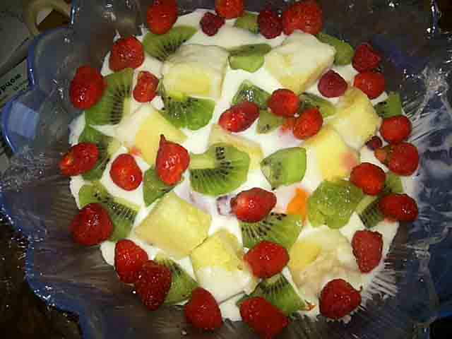 Фруктово – ягідний торт без випічки з желатином