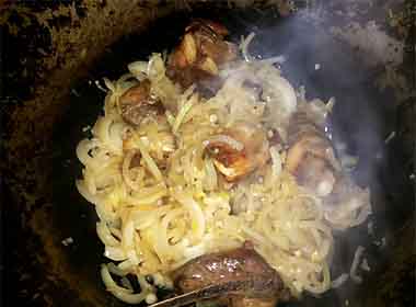 Справжній узбецький плов з яловичини в казані. Покроковий рецепт з фото