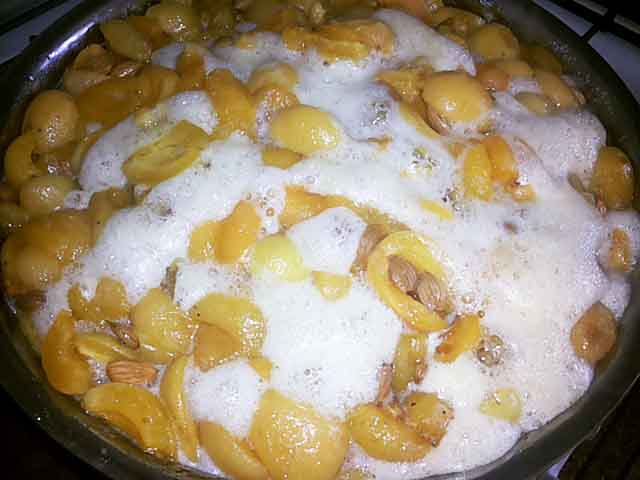 Варення з абрикосів з ядерцями на зиму рецепт з фото