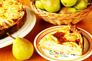 Шарлотка з яблуками і корицею: рецепти для духовки і мультиварки