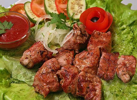 Шашлик зі свинини і найсмачніший маринад, щоб м’ясо було м’яким