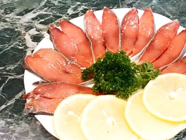 Як засолити горбушу — 7 смачних і швидких рецептів засолу в домашніх умовах