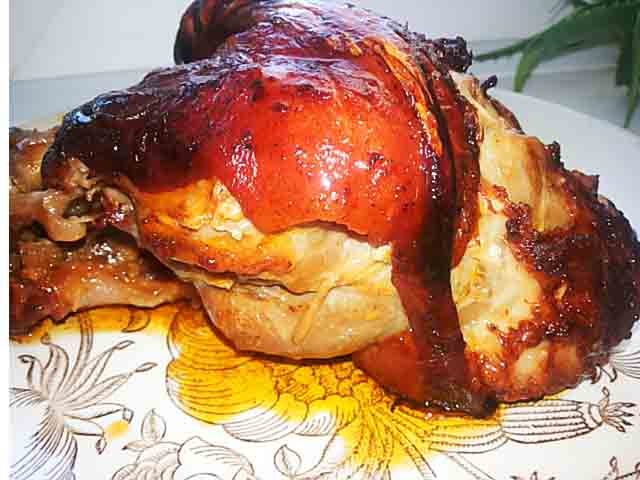 Свиняча рулька запечена в духовці – два смачні рецепти