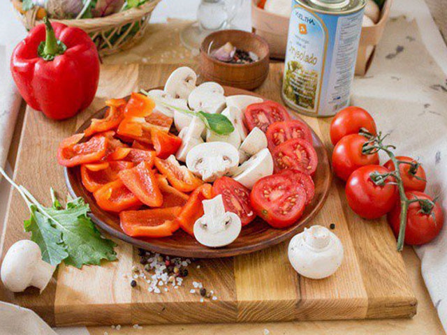 Шашлик з курки в духовці — 9 рецептів приготування на шпажках