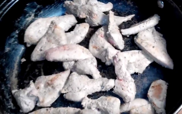 Гуляш зі свинини з підливою — 7 простих і смачних рецептів