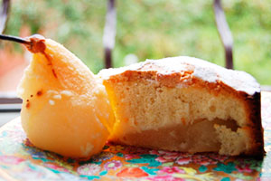 Шарлотка з грушами: 3 смачні рецепта