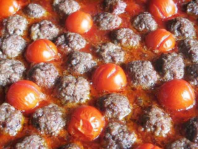 Тефтелі з підливою – 8 кращих кулінарних рецептів