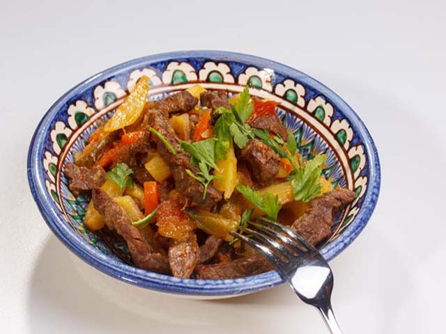 Азу по – татарськи з солоними огірками, покроковий рецепт з фото і відео