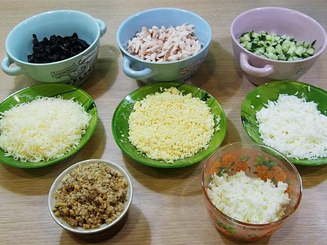 Салат на Новий рік 2020, який зметуть зі столу самим першим