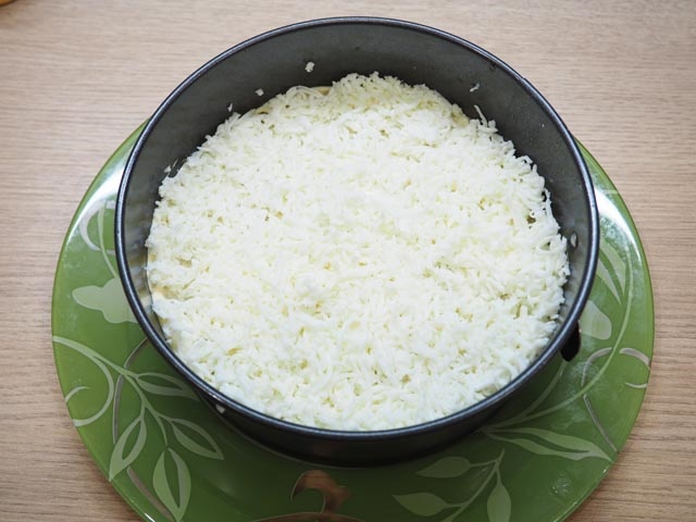 Салат Оселедець під шубою — 11 класичних рецептів з описом послідовності шарів